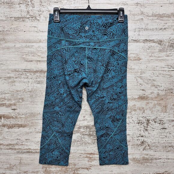Lululemon Womens In Movement Crop Everlux 19" Kitakami Spirit Green Black size 8 - Picture 2 of 7